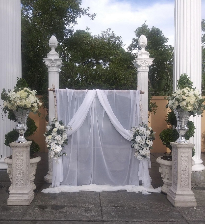 Beth's Flowers Best Florists in Metairie Wedding Chicks