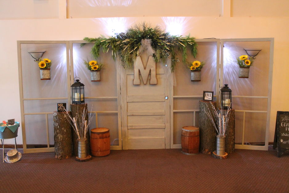 Reception Location in Lawson - Mellon Acres Event Center