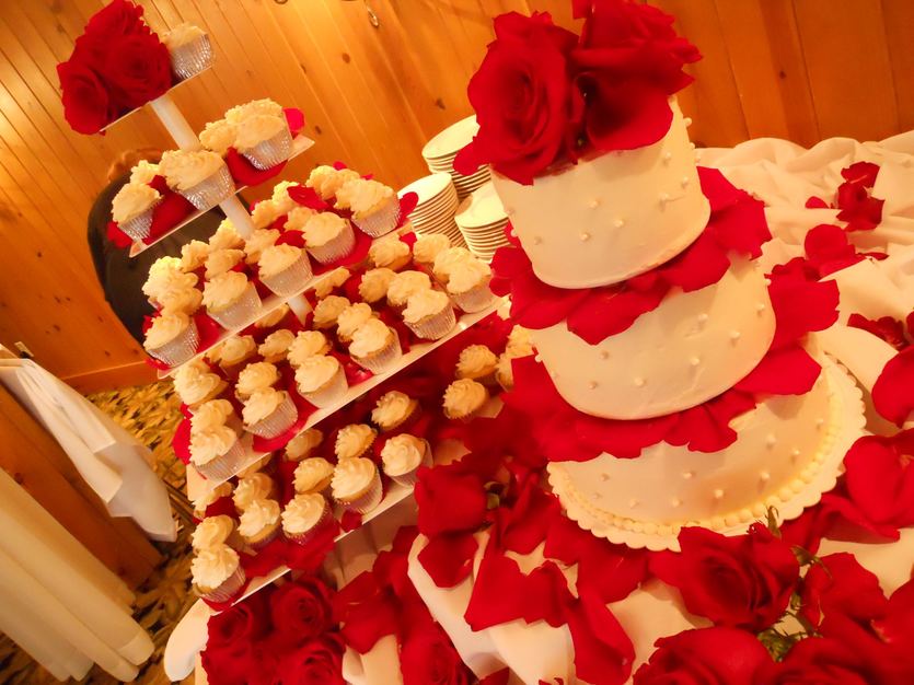 Caterers in Seattle - Emerald City Cakes and Chocolates