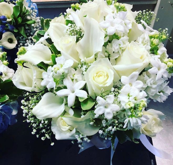 Florists in Middletown - Ana's Floral Garden