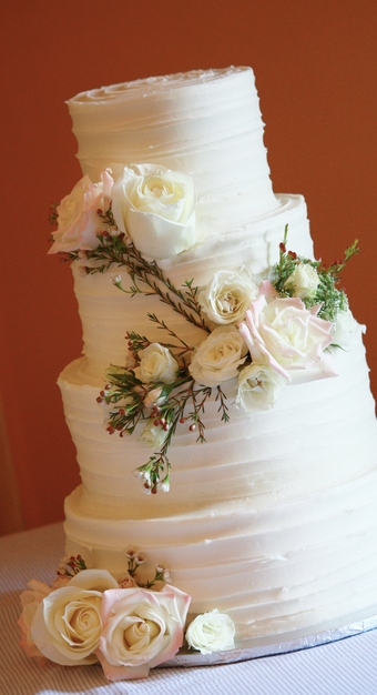 Cake in Newport - Kim Cake