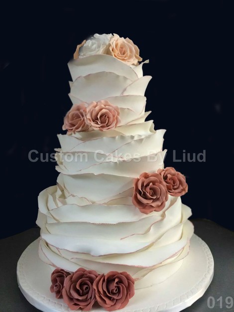 Cake in Roswell - Custom Cakes by Liud