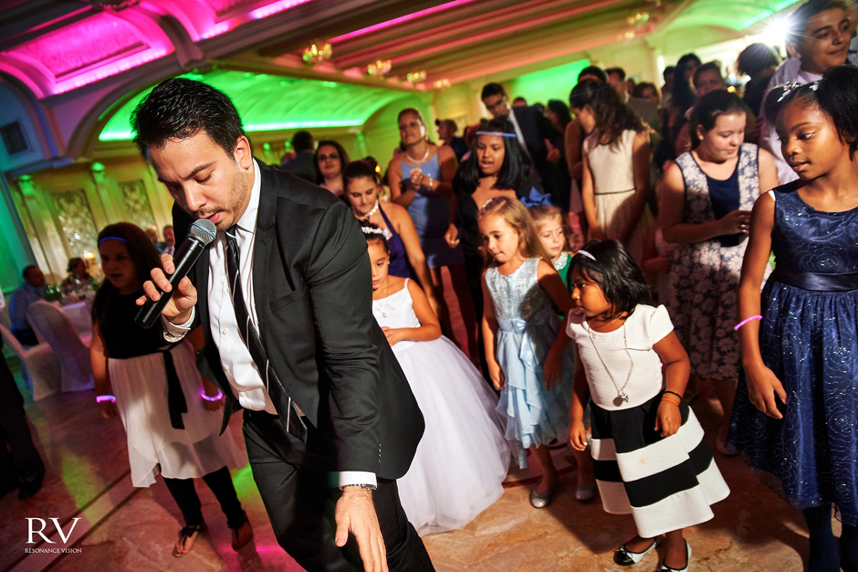 DJ in Union City - Jeron Music Entertainment: Wedding DJ & Photo Booth