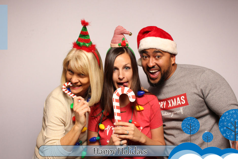 Photographers in North Las Vegas - Smash Booth, Professional Photo Booth & Magic Mirror Rentals