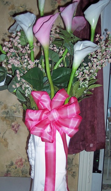 Florists in Cincinnati - A KNOT SO FAMILIAR PRODUCTION