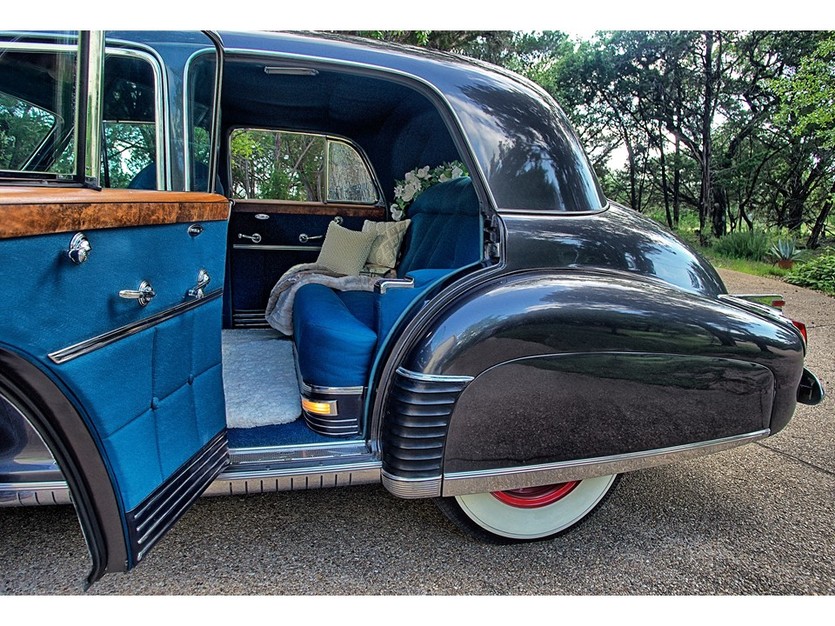 Transportation in Austin - Circle J Vintage Cars, LLC