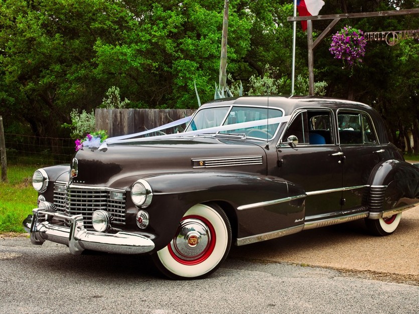 Transportation in Austin - Circle J Vintage Cars, LLC
