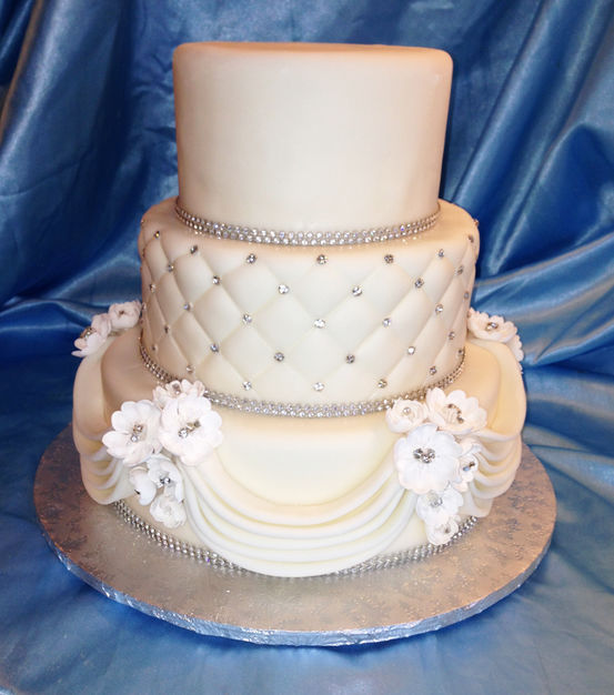 Cake in Whitestone - Pixie Creations