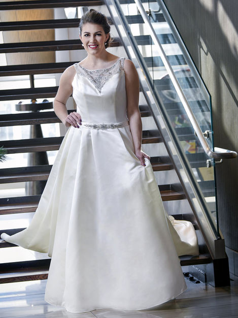 Dress & Apparel in Broadview Heights - Catan Fashions