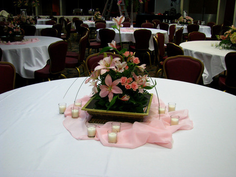 Florists in Lawton - Flowers by Ramon