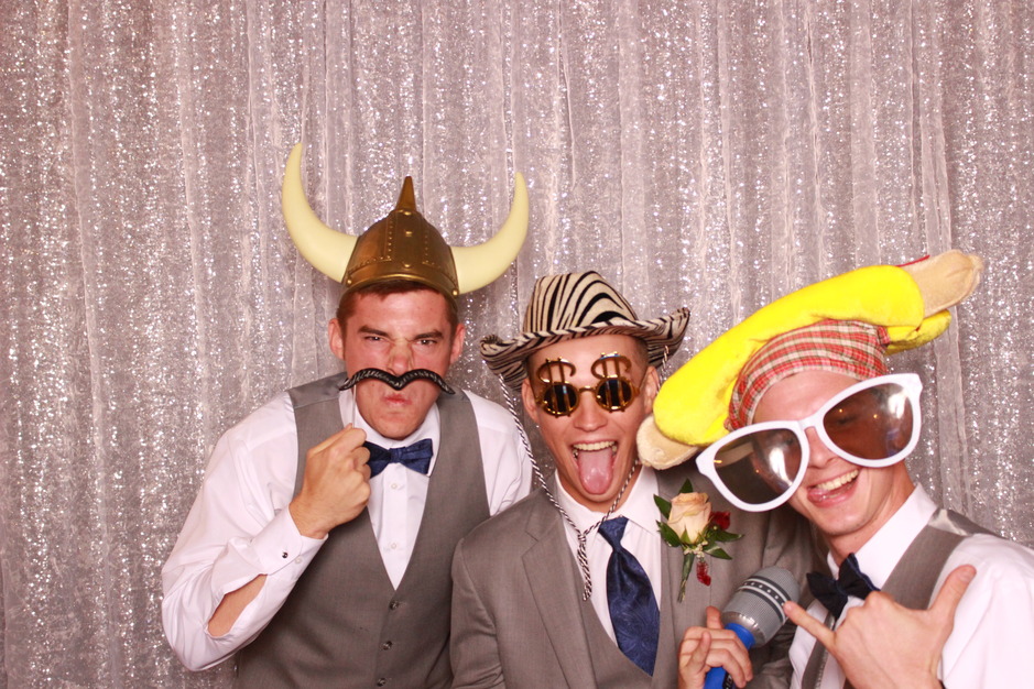 Photographers in Cortland - Selfie Scene, LLC