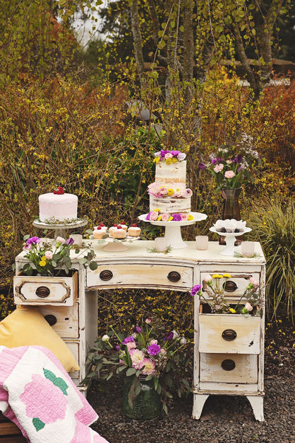 Cake in Lake Stevens - Flour & Girl