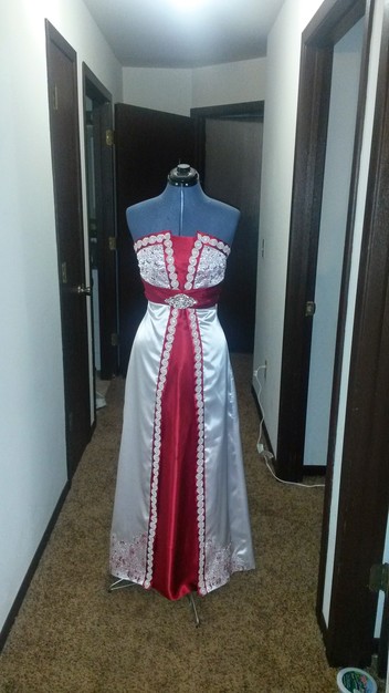 Dress & Apparel in Marshall - TBS BRIDAL / Tony Bud's Sewing