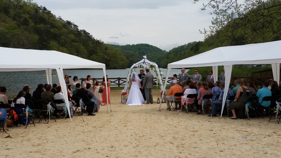 DJ in Greer - WandaWerks Entertainment Mobile DJ & Karaoke Service