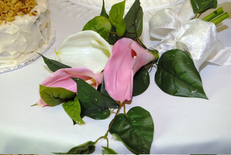 Florists in Cincinnati - A KNOT SO FAMILIAR PRODUCTION
