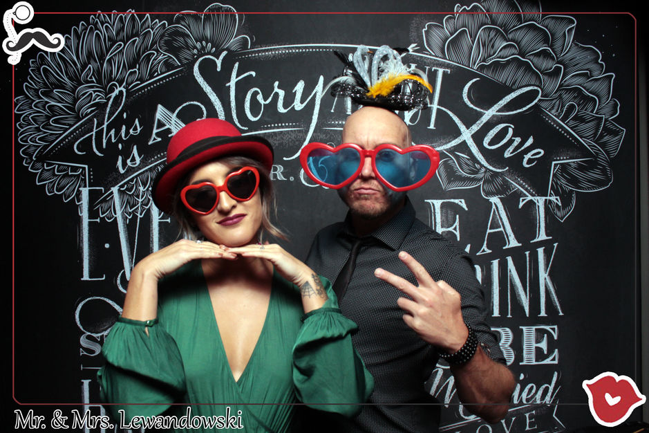 Photographers in North Las Vegas - Smash Booth, Professional Photo Booth & Magic Mirror Rentals