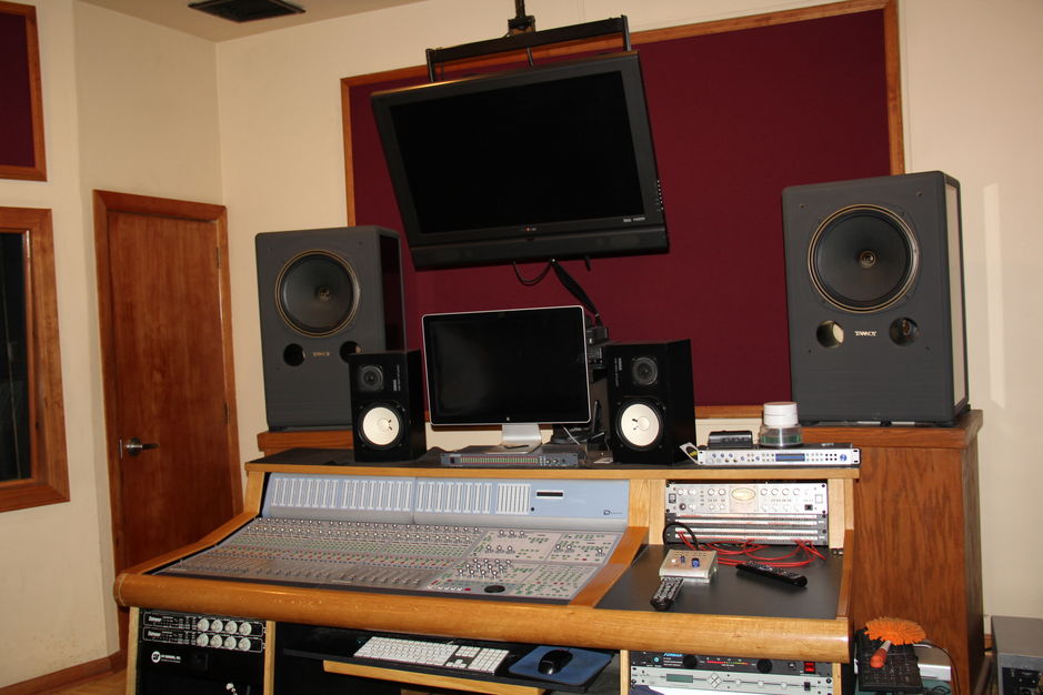 Musicians in Long Island City - 39th Avenue Arts N Events