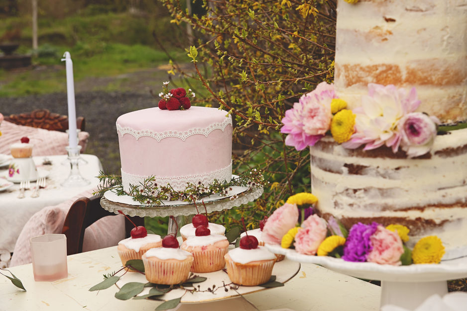 Cake in Lake Stevens - Flour & Girl