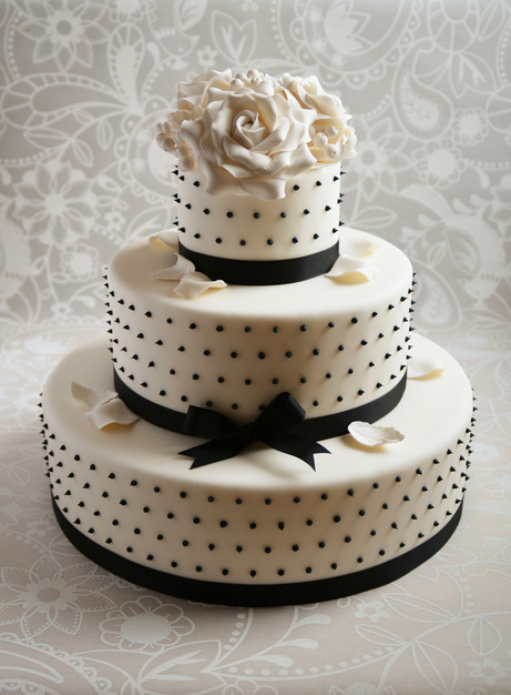 Cake in Blairsville - Dixie Confexions, LLC