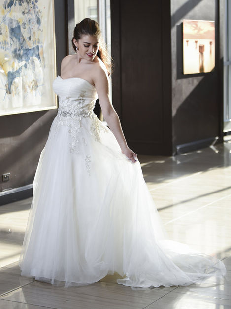 Dress & Apparel in Broadview Heights - Catan Fashions
