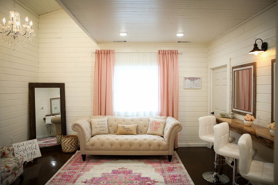 Reception Location in Alpine - The Farm at East Port Marina