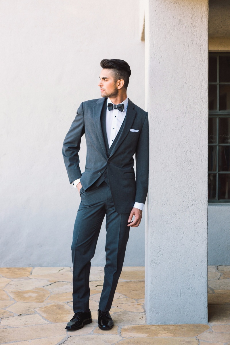 Stitch and Tie Best Groom and Groomsmen Attire in Ships Anywhere
