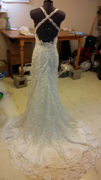 Dress & Apparel in Marshall - TBS BRIDAL / Tony Bud's Sewing