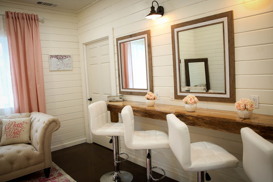 Reception Location in Alpine - The Farm at East Port Marina