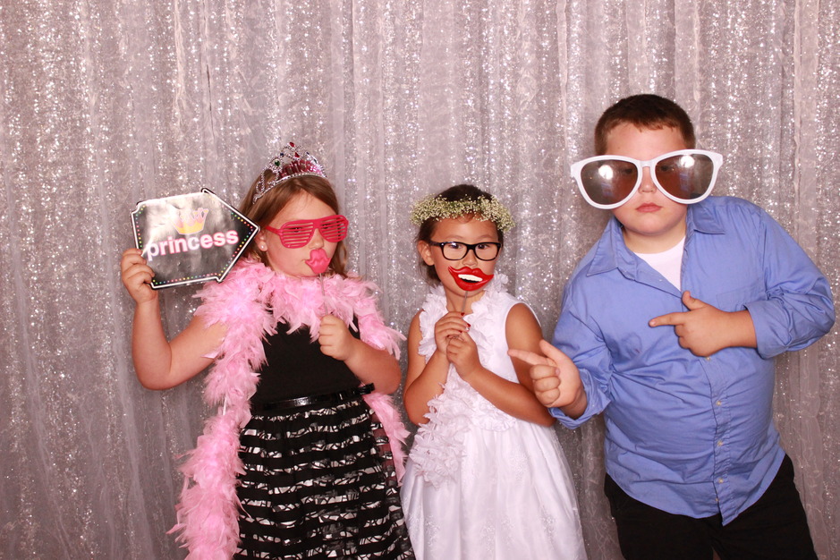 Photographers in Cortland - Selfie Scene, LLC