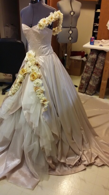Dress & Apparel in Marshall - TBS BRIDAL / Tony Bud's Sewing
