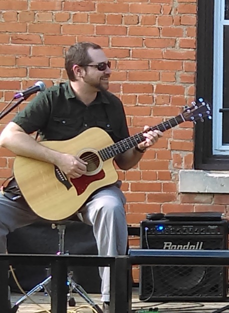 Musicians in Fort Worth - The Guitombres