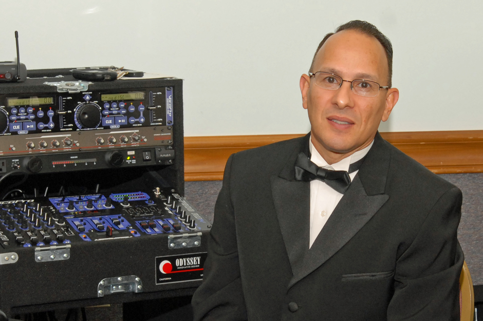 DJ in Lorain - DJ Oz Entertainment