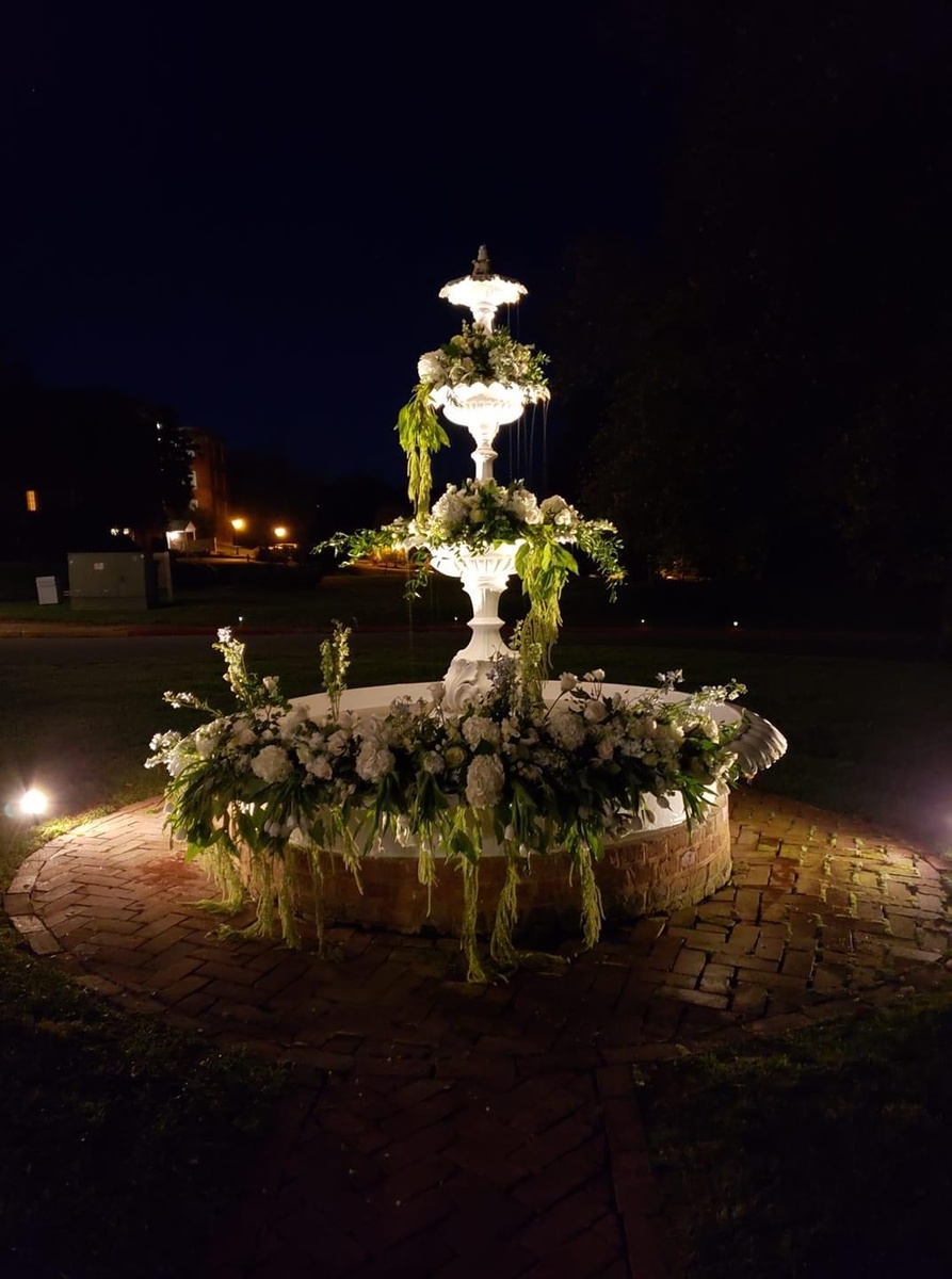 I Do Weddings with Love Best Florists in Williamsburg Wedding Chicks