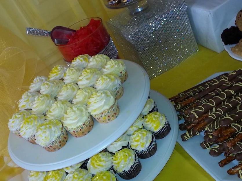 Cake in Whitestone - Pixie Creations