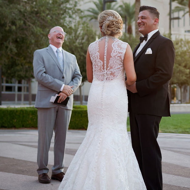 Officiants in Henderson - Johnn Jones Las Vegas Wedding Minister