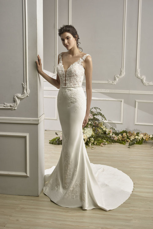 DMT Bridal Best Wedding Dresses in Jacksonville Wedding Chicks