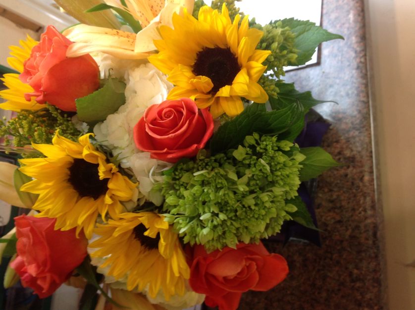 Florists in Middletown - Ana's Floral Garden