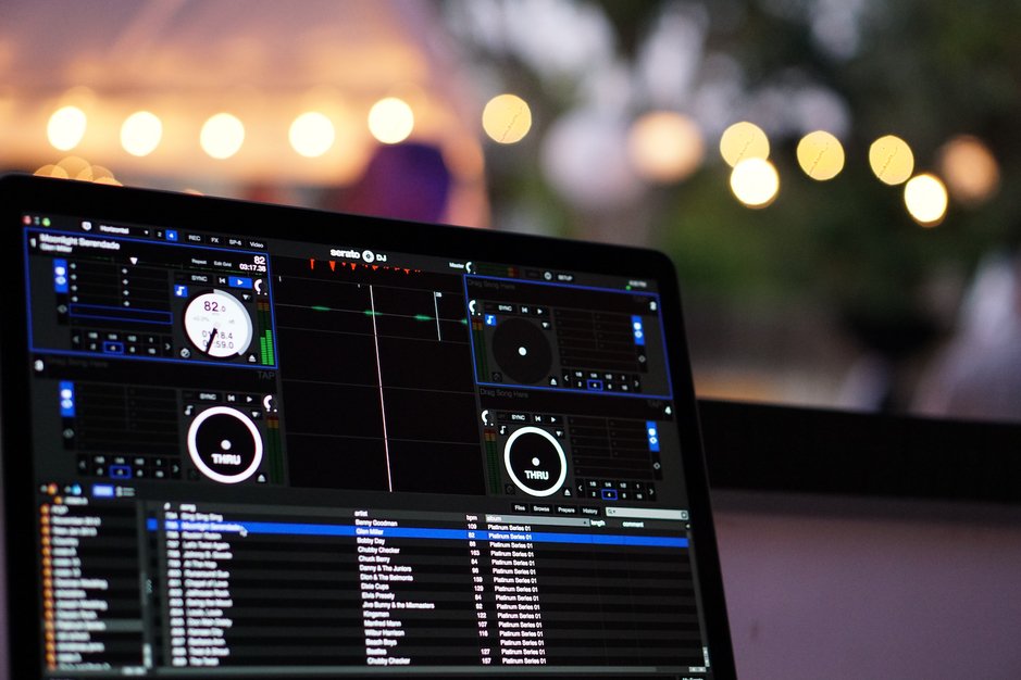 DJ in Orange - Dymond Entertainment