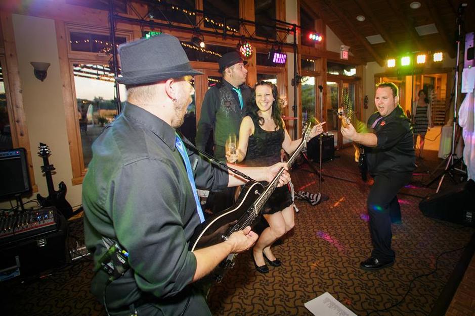 DJ in Joliet - Rock Wave Entertainment