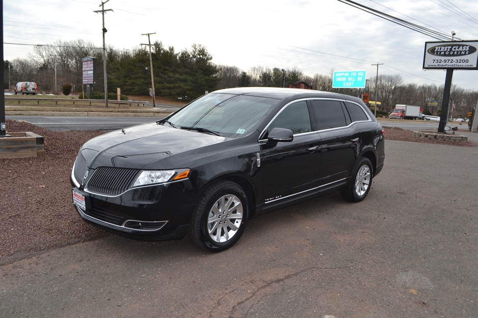 Transportation in Englishtown - First Class Limousine