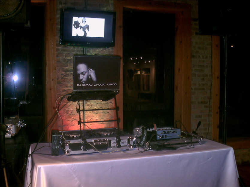 DJ in Berwyn - Mo'Noize Entertainment