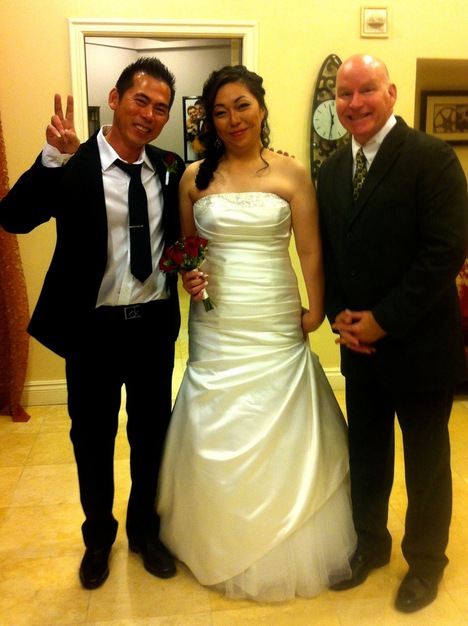 Officiants in Henderson - Johnn Jones Las Vegas Wedding Minister