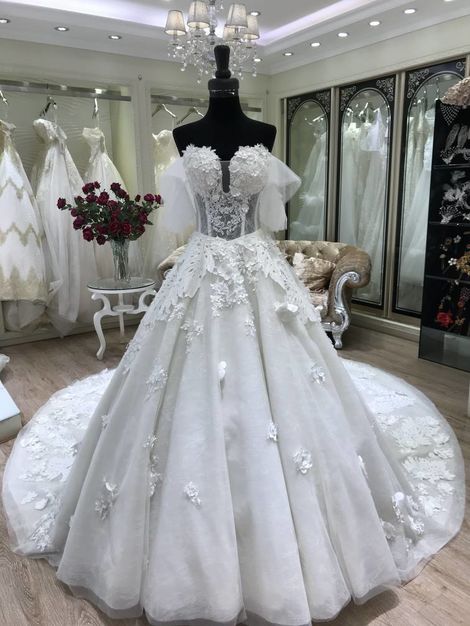 Dress & Apparel in Corona - La Borgia Bridal