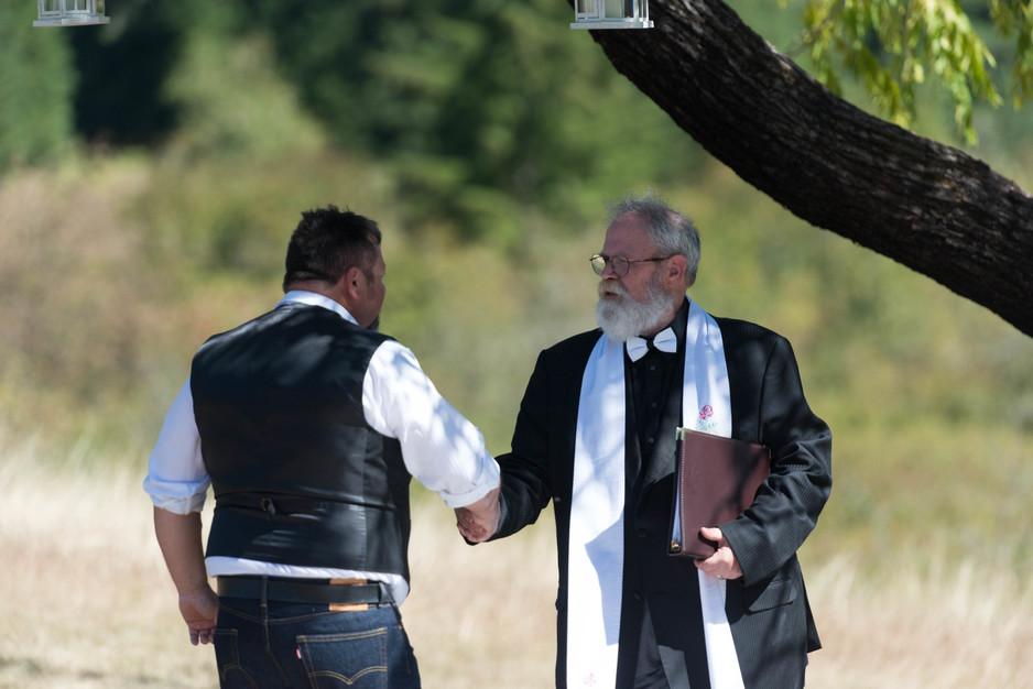 Officiants in Cathlamet - Wedding Ceremonies YOUR Way