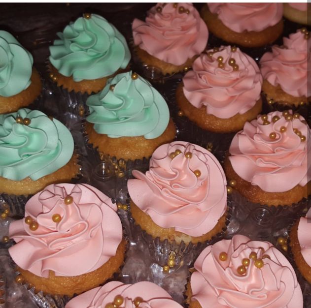 Cake in Whitestone - Pixie Creations