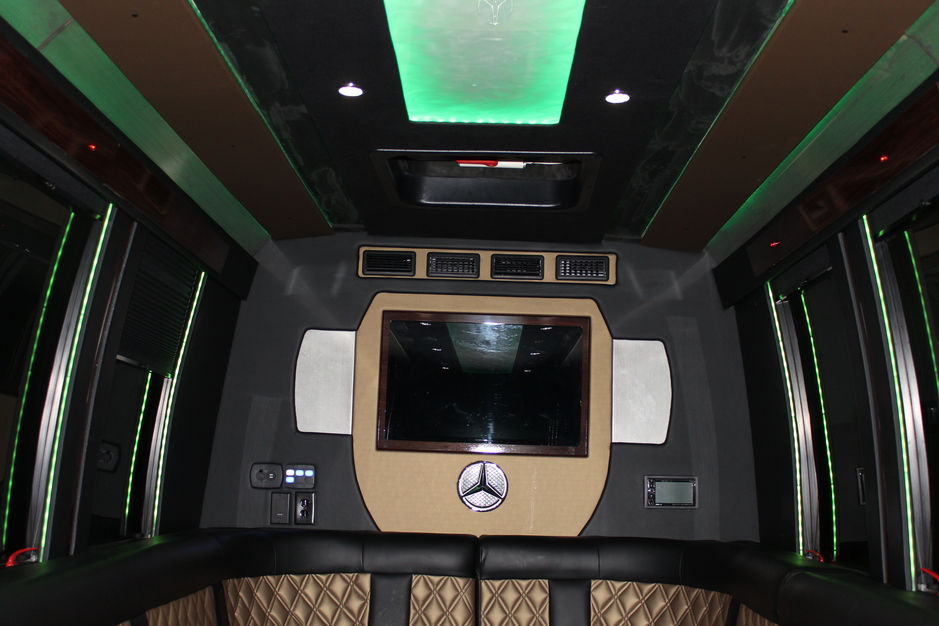 Transportation in Garden City - D & D Executive Transportation