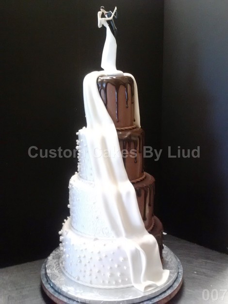 Cake in Roswell - Custom Cakes by Liud
