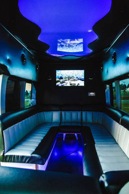 Transportation in Kaukauna - Fox Party Bus