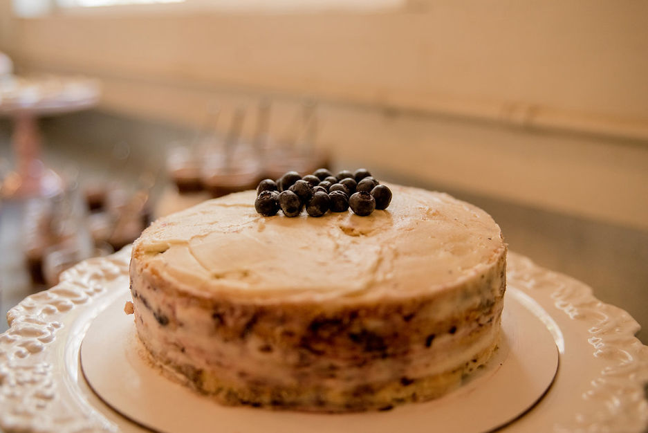 Cake in Lake Stevens - Flour & Girl
