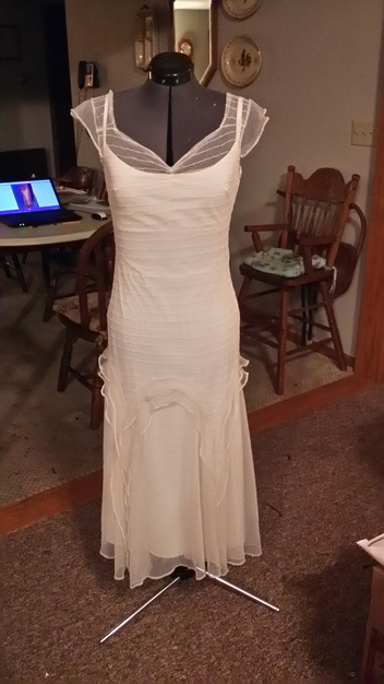 Dress & Apparel in Marshall - TBS BRIDAL / Tony Bud's Sewing